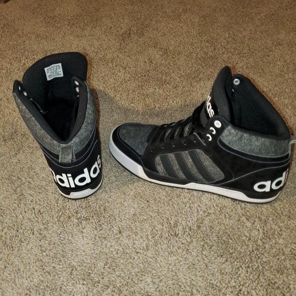 Shoes - Picture 6 of 9